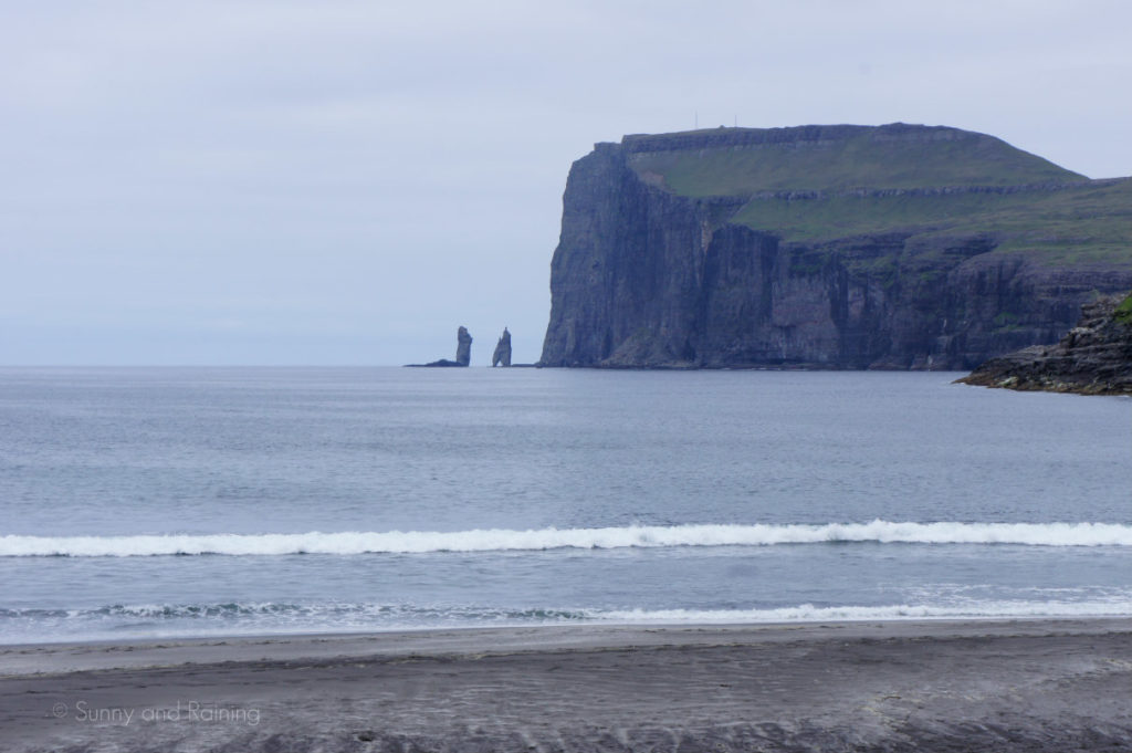 Risen and Kellingin are two sea stacks near the village of Tjørnuvík.